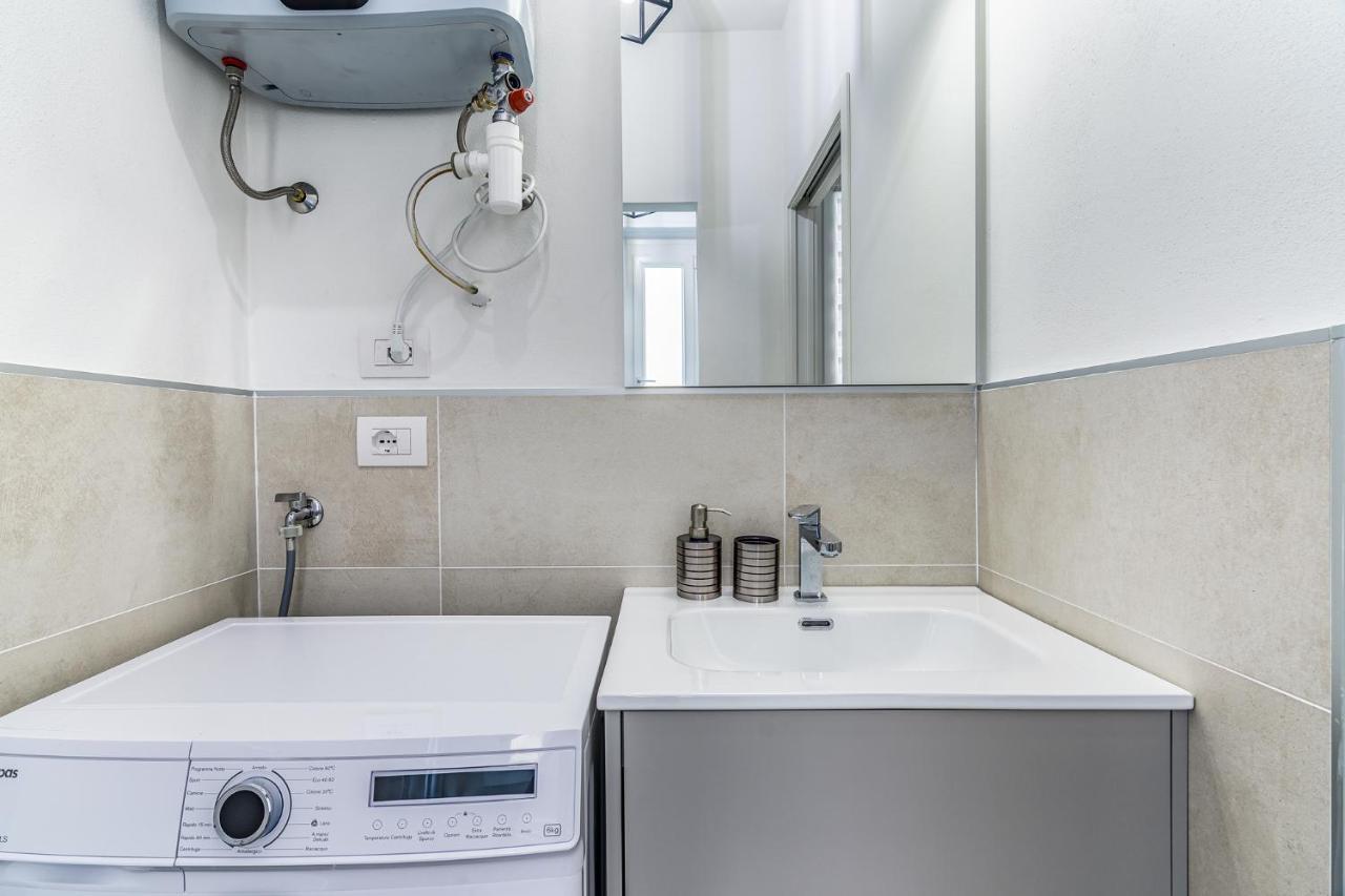 Pisani Apartment Мілан Екстер'єр фото